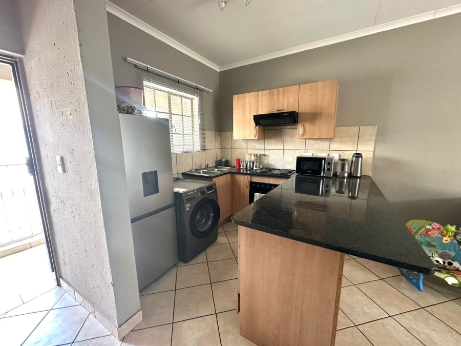 2 Bedroom Property for Sale in Waterval East North West